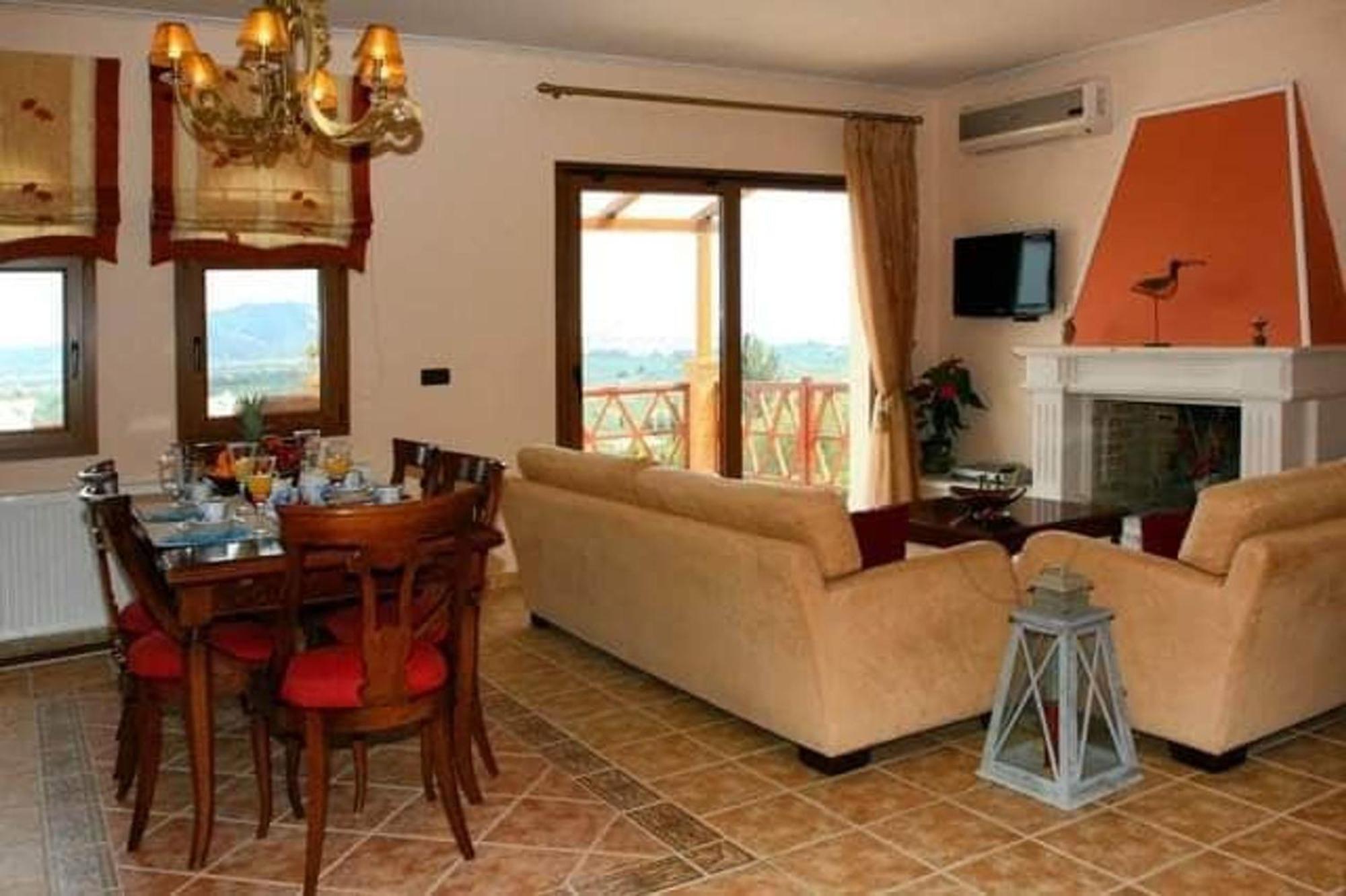 Villa Clairy Mouzakion  Luaran gambar